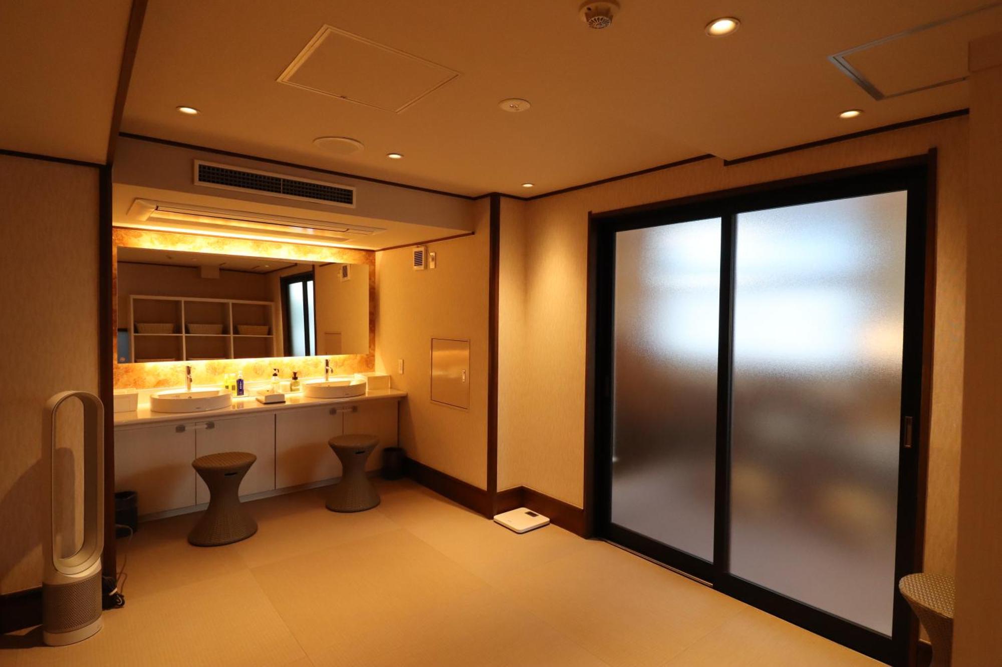 Ryokan Miyoshi Nagoya Buitenkant foto